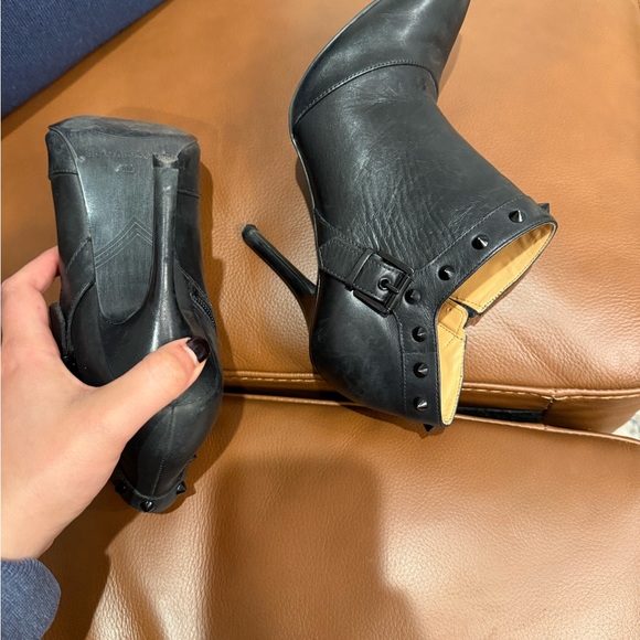 Enzo Angiolini Presley Black Leather Booties 8 - Picture 7 of 11